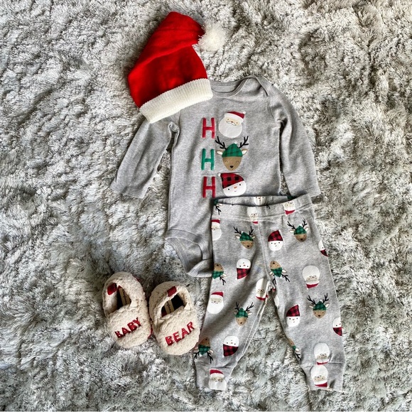 Carter’s Santa Baby Bodysuit and Pants Set - Picture 1 of 4